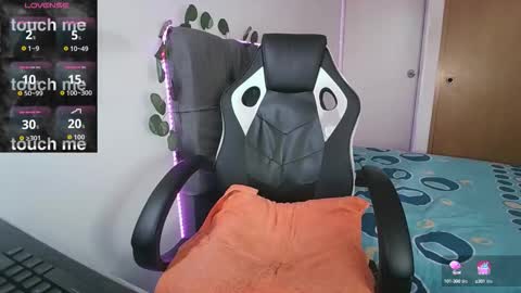 Cerso online show from October 12, 2025, 1:21 pm