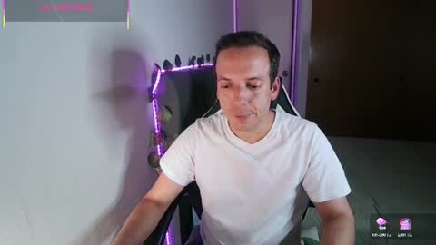 Snapshot of cerso1 chatting on June 10, 2026, 4:23 am Cerso online show from June 10, 2026, 4:23 am