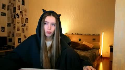 my name is Eva online show from January 7, 2026, 8:11 pm