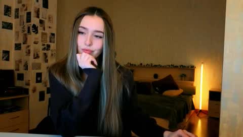 my name is Eva online show from January 15, 2026, 7:28 pm