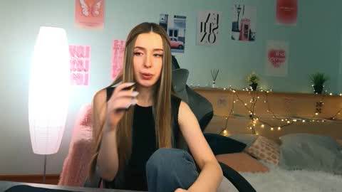 my name is Eva online show from January 17, 2026, 8:01 pm