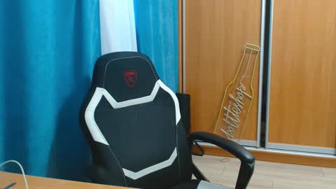 ch1lldrill online show from February 3, 2026, 6:22 am