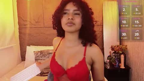 Snapshot of chaarlottee_69 chatting on September 30, 2025, 9:53 pm CHAARLOTTEE online show from September 30, 2025, 9:53 pm