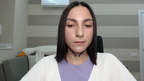 Kate online show from December 6, 2024, 1:22 pm