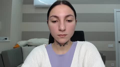 Kate online show from December 16, 2024, 6:43 am