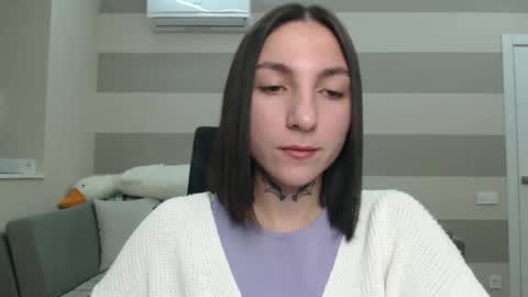 Kate online show from December 17, 2024, 6:35 am