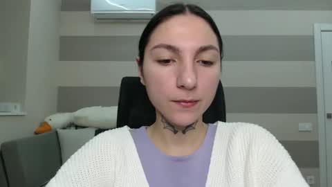 Kate online show from December 20, 2024, 6:40 am
