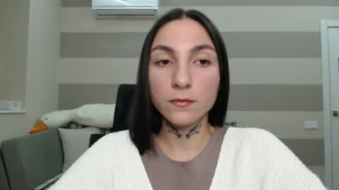 Kate online show from December 27, 2024, 2:01 pm