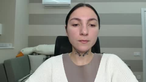 Kate online show from December 28, 2024, 6:06 am