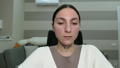 Kate online show from December 28, 2024, 2:21 pm