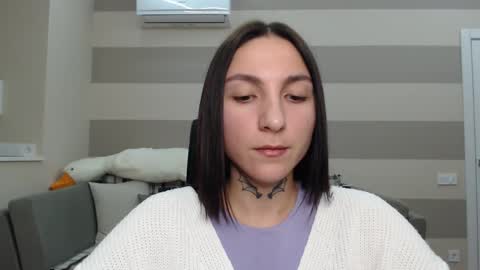 Kate online show from December 29, 2024, 1:38 pm