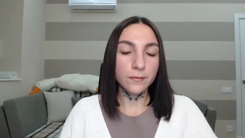 Kate online show from January 22, 2025, 2:03 pm