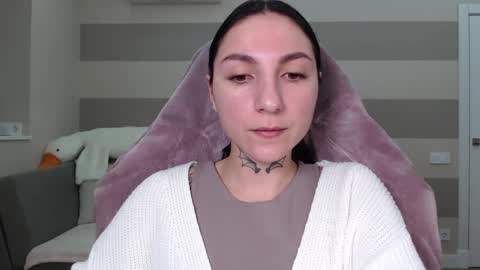 Kate online show from February 19, 2025, 5:27 am