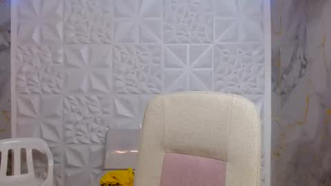 chacorta_ online show from June 11, 2026, 1:42 pm