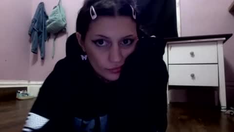 chaia online show from April 23, 2026, 4:53 pm
