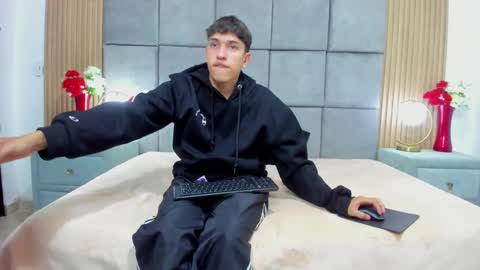 Snapshot of chanellandmax chatting on October 13, 2025, 1:00 pm Chanellandmax online show from October 13, 2025, 1:00 pm