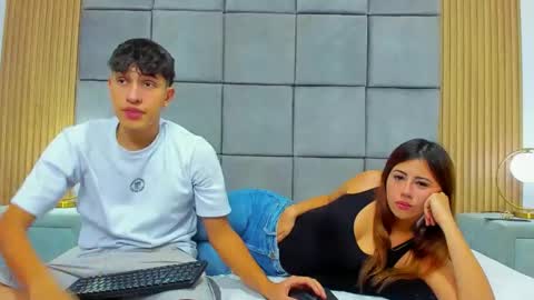 Chanellandmax online show from November 12, 2025, 2:39 pm