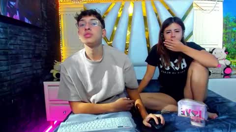 Chanellandmax online show from November 23, 2025, 1:33 pm