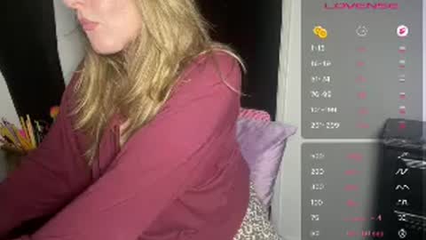 ChanelMaxxx online show from June 24, 2026, 8:02 am