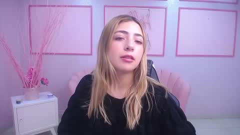 channel_blonde_a online show from December 1, 2024, 4:51 pm