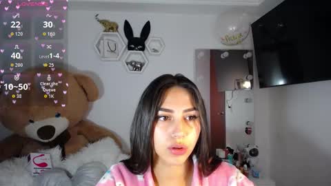 Isabella online show from November 6, 2025, 9:54 am