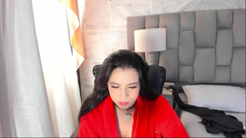 Snapshot of channelwitte chatting on October 14, 2025, 9:26 pm channelwitte online show from October 14, 2025, 9:26 pm