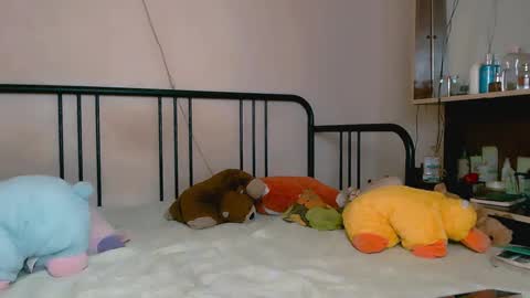 chantal__cc online show from March 9, 2025, 4:44 pm