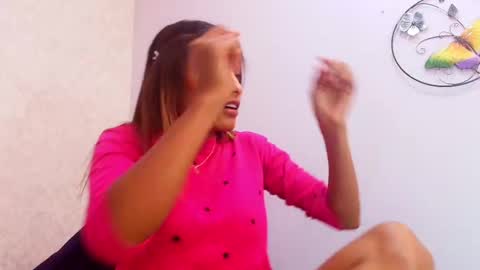 Snapshot of chantal_taylor_ chatting on September 27, 2025, 12:10 pm Raquel online show from September 27, 2025, 12:10 pm