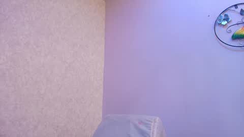 Raquel  online show from December 22, 2025, 12:02 pm