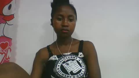 Snapshot of chantale483461 chatting on April 19, 2026, 4:23 am chantale483461 online show from April 19, 2026, 4:23 am