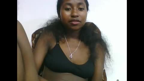Snapshot of chantale483461 chatting on April 21, 2026, 4:23 pm chantale483461 online show from April 21, 2026, 4:23 pm