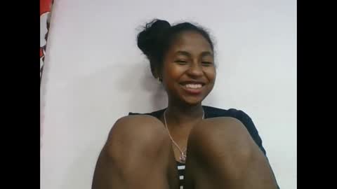 Snapshot of chantale483461 chatting on May 16, 2026, 10:36 am chantale483461 online show from May 16, 2026, 10:36 am