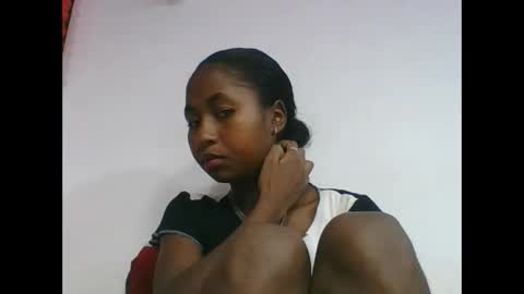 Snapshot of chantale483461 chatting on May 18, 2026, 5:02 am chantale483461 online show from May 18, 2026, 5:02 am