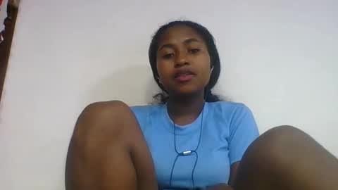 Snapshot of chantale483461 chatting on May 26, 2026, 5:09 pm chantale483461 online show from May 26, 2026, 5:09 pm