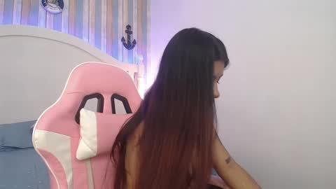  chantalpetit  online show from September 15, 2025, 7:03 pm