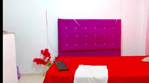 chantal sweety  and horny latina for u online show from January 15, 2025, 5:58 pm