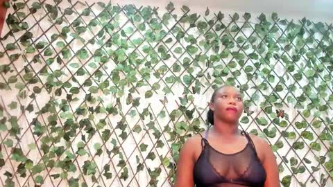 chantelxxl online show from October 2, 2025, 11:17 am