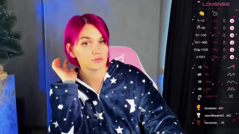 Suzanna Snow online show from December 5, 2024, 7:27 am