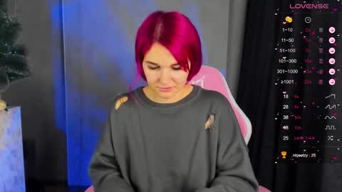 Suzanna Snow online show from December 6, 2024, 4:14 am