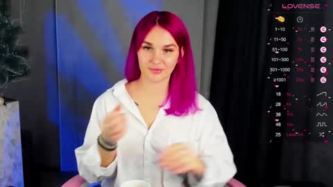 Suzanna Snow online show from December 10, 2024, 4:24 am