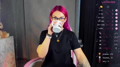 Suzanna Snow online show from January 19, 2025, 8:07 am