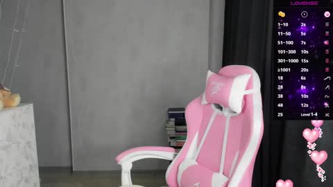 Suzanna Snow online show from February 18, 2025, 4:15 am