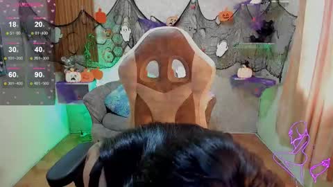 Snapshot of chaos_wild chatting on October 31, 2025, 2:07 pm Violeta online show from October 31, 2025, 2:07 pm