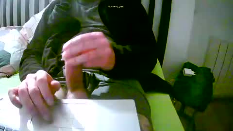 Snapshot of chapiii chatting on December 16, 2024, 9:03 am chapiii online show from December 16, 2024, 9:03 am