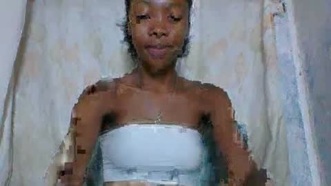 Snapshot of chariola0101 chatting on February 5, 2025, 6:37 pm chariola0101 online show from February 5, 2025, 6:37 pm