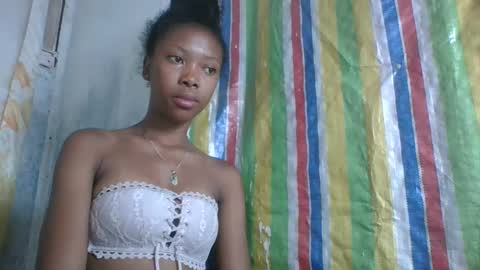 Snapshot of chariola0101 chatting on February 7, 2025, 9:48 pm chariola0101 online show from February 7, 2025, 9:48 pm