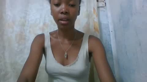 Snapshot of chariola0101 chatting on February 9, 2025, 5:40 am chariola0101 online show from February 9, 2025, 5:40 am