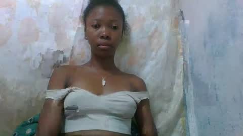 Snapshot of chariola0101 chatting on February 9, 2025, 1:25 pm chariola0101 online show from February 9, 2025, 1:25 pm