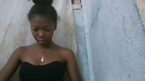 Snapshot of chariola0101 chatting on February 15, 2025, 11:25 pm chariola0101 online show from February 15, 2025, 11:25 pm