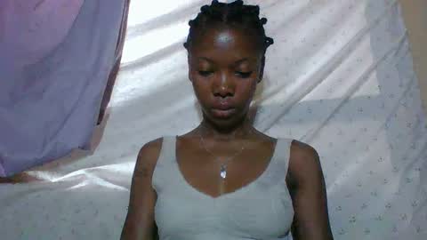 Snapshot of chariola0101 chatting on March 4, 2025, 10:38 pm chariola0101 online show from March 4, 2025, 10:38 pm